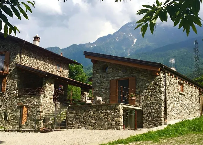 Tenuta Pozzi Chalé Colico